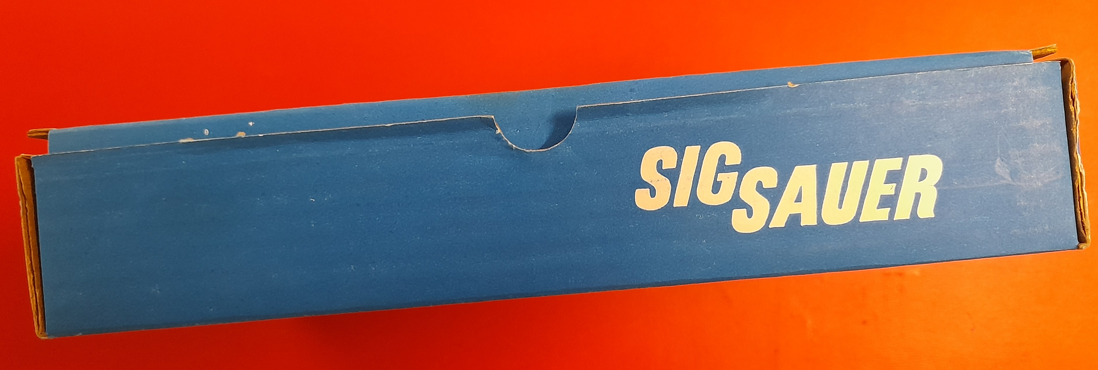 SIG-SAUER P6 Pappkarton mit Bedienungsanleitung – Bild 1