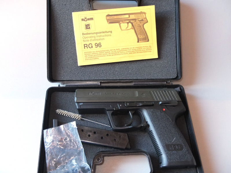 Röhm RG 96 Pistole – 9 mm P.A.K. mit 2 Magazinen – Bild 1