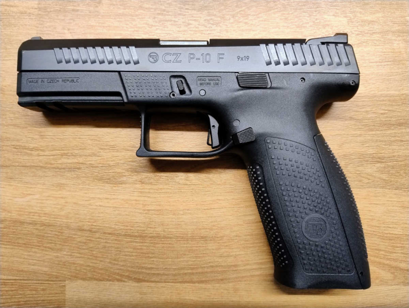 CZ P-10 F (9 mm Luger) – mit 6 Magazinen, Holster & viel Zubehör – Bild 2