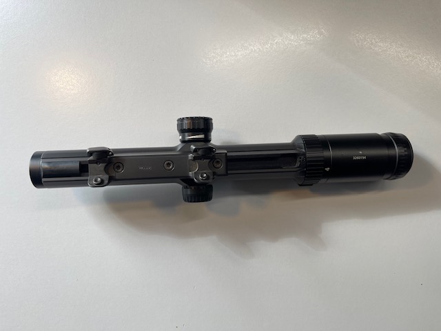 Drückjagdglas Zeiss Victory Varipoint 1,1-4x24 mit Schiene – Bild 6