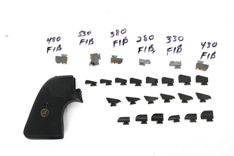 Ersatzteilkonvolut für Freedom Arms Revolver Modell 83, Visierungen, Leupold Montage mit Ringen, div – Bild 2