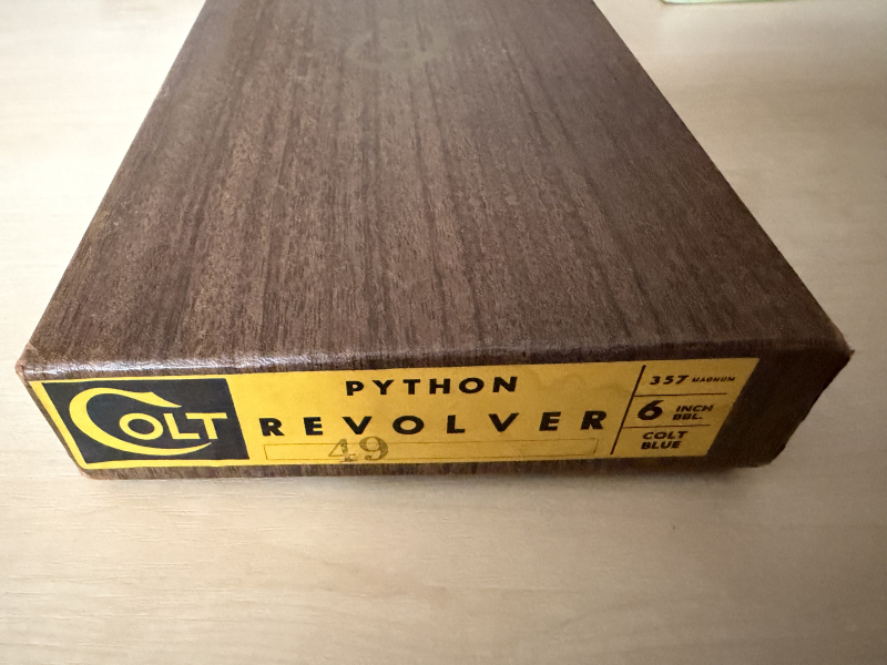 Colt Python Umkarton Neuwertig – 1. kép