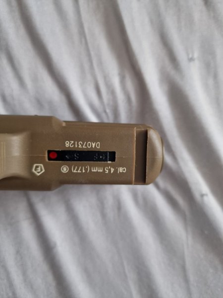 Umarex Glock 19x CO2 mit zwei Zusatzmagazinen – Bild 4