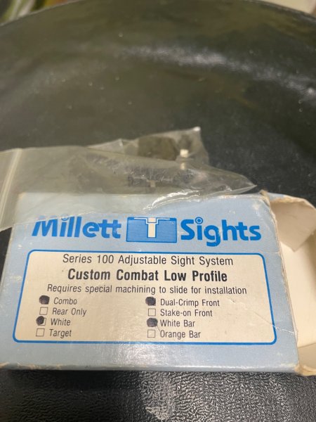 Millett Visier für LAR Grizzly Mark 1 – Bild 1