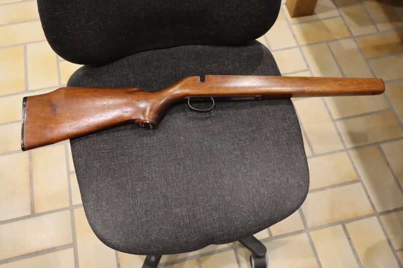Schaft für 5 mm Remington Magnum fast neuwertig – Bild 1