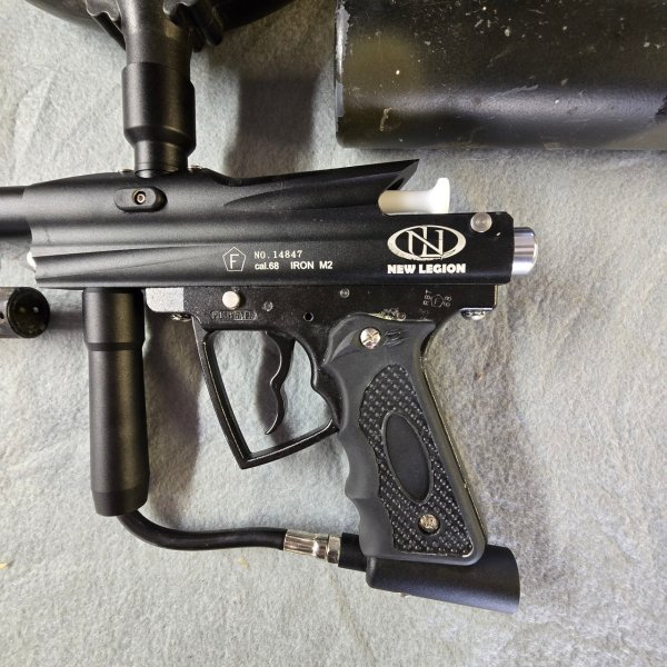 Paintball Spar-Paket: Tippmann 98 Custom + New Legion Iron M2 Markierer inkl. HP-Flaschen, Maske usw – Bild 2