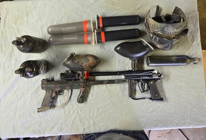 Paintball Spar-Paket: Tippmann 98 Custom + New Legion Iron M2 Markierer inkl. HP-Flaschen, Maske usw – Bild 1