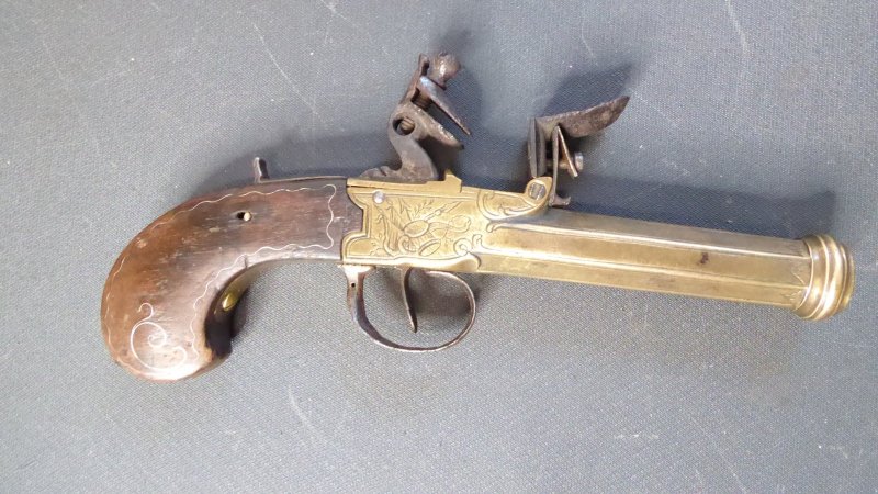 Alte kleine Interessante Steinschloss Pistole Schlosskasten Lauf aus Bronze (Messing)? – Bild 1
