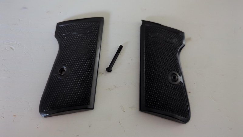Walther PPK Griffschalen – Bild 1