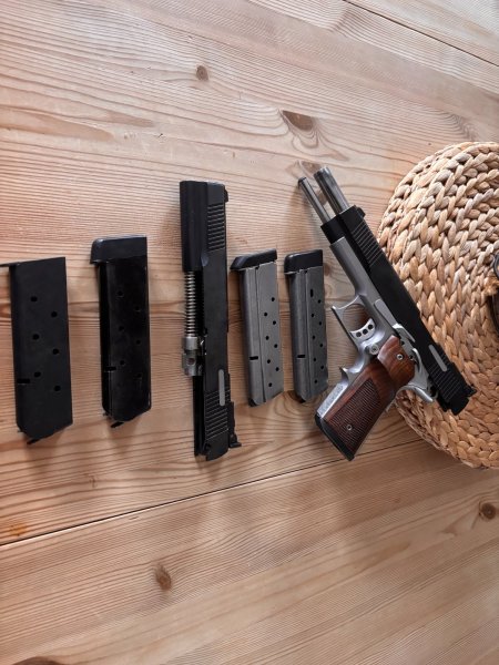 Peters Stahl Multicaliber .45Auto 6 Zoll mit 9mm Wechsellaufsystem – Bild 4