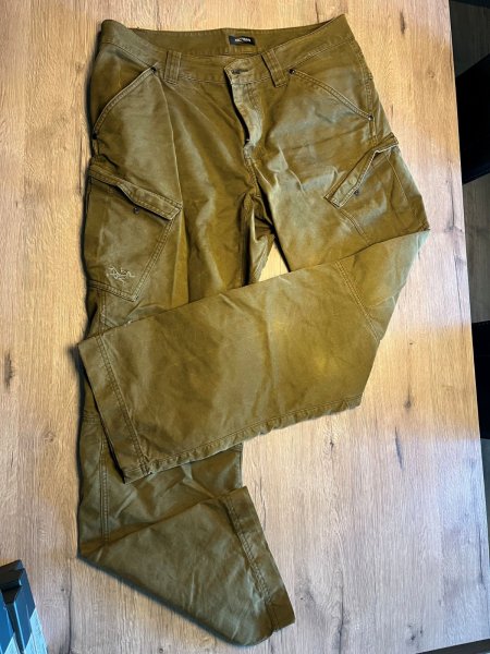 Outdoor- Jagdhose grün-oliv Arc`terix – Bild 1