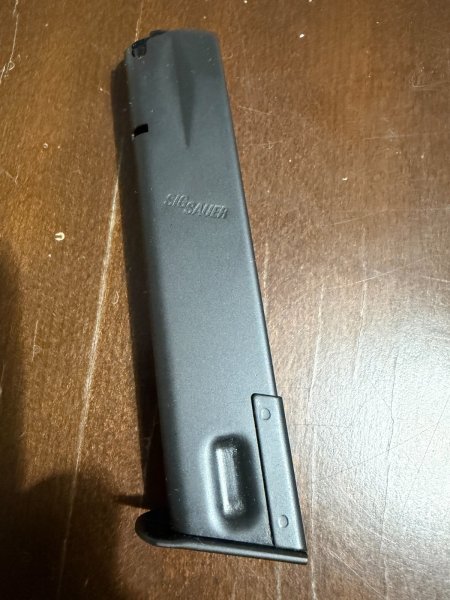 SIG Sauer P226 orig. Magazin 20 Schuss – Bild 1