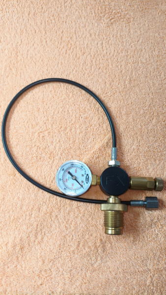 FX Füllschlauch mit Manometer – Bild 1