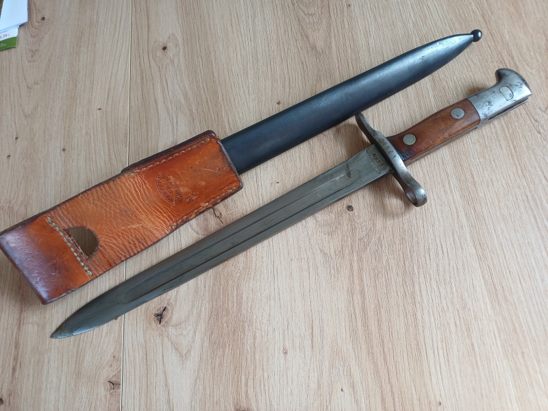 Schweizer Bajonett Modell 1889-99 f.K11, Koppelschuh – Bild 1