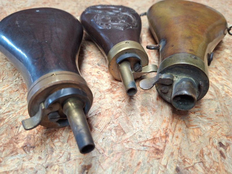 3 Pulverflaschen für Vorderlader – 3. kép