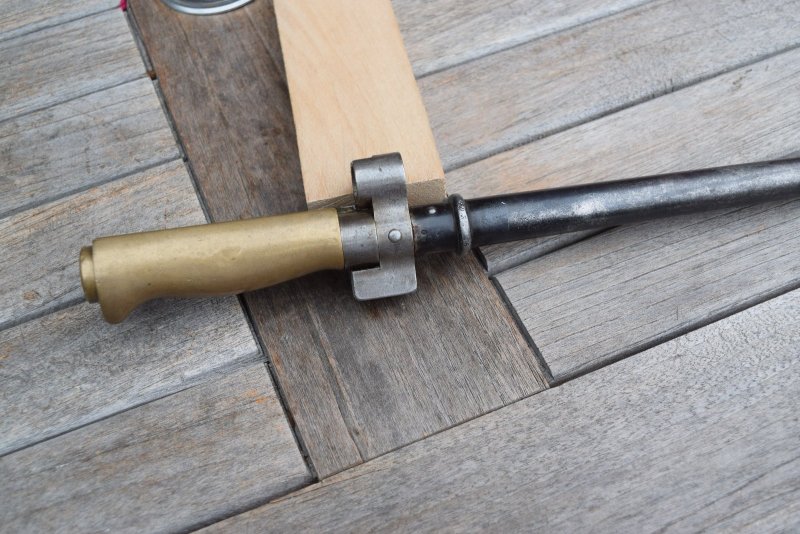 Bajonett für Lebelgewehr Mod. 1886 zweite Form Messinggriff Sammlerwaffe – Bild 4