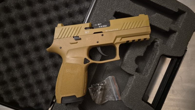Sig Sauer Schreckschuss Pistole P320 FDE - 9mm P.A.K. – Bild 2