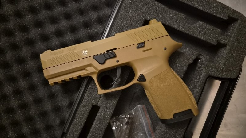 Sig Sauer Schreckschuss Pistole P320 FDE - 9mm P.A.K. – Bild 1