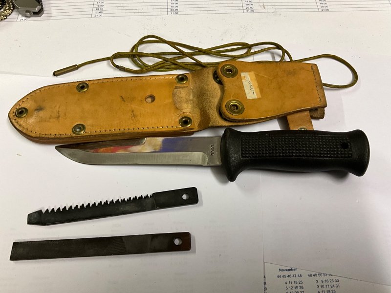 Messer, Fallschirmjäger, mit Säge und Feile Herkunftsland??? – Bild 2