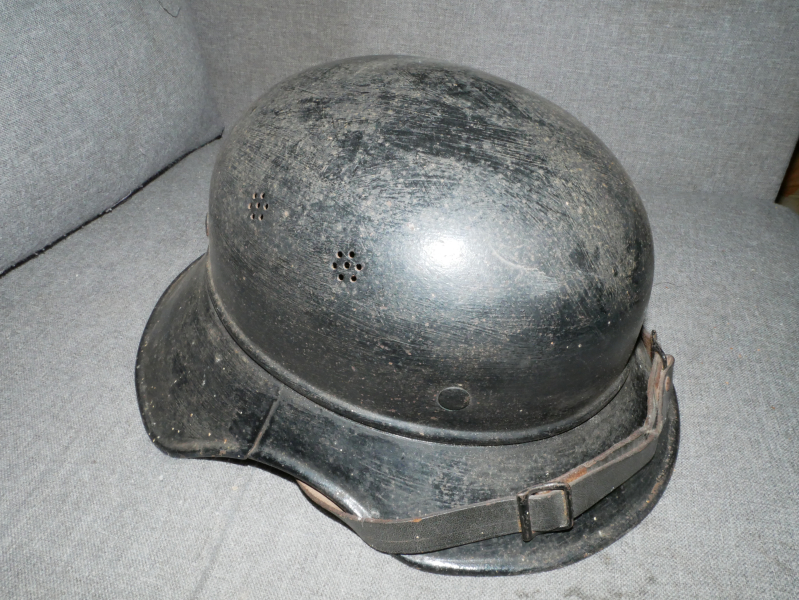 Luftschutzhelm – immagine 1
