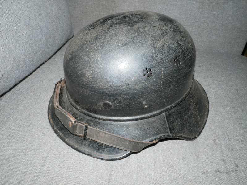 Luftschutzhelm – immagine 2