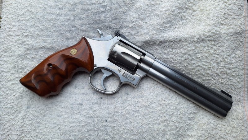 Revolver S&B .22 lr – afbeelding 2