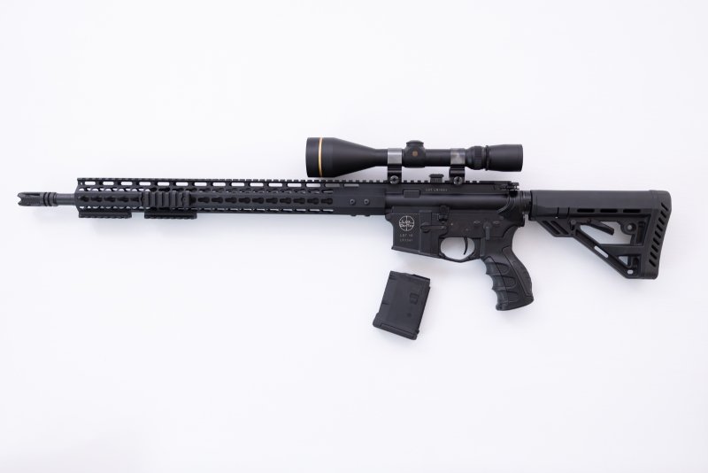 Luxdeftec LDT 15 AR-15 – 20" Lauf – Kal. .223 Rem. – inkl. Zielfernrohr Leupold VARI-X 3,5-10x50 – Bild 1