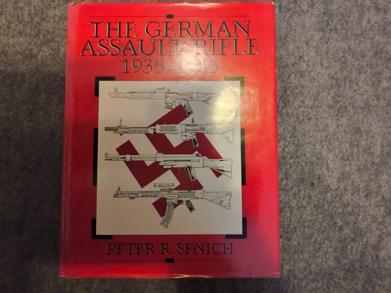 Buch "The German Assault Rifle 1935-1945" – Bild 1