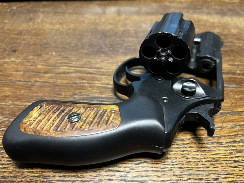 REvolver ME 38 Compact – attēls 2