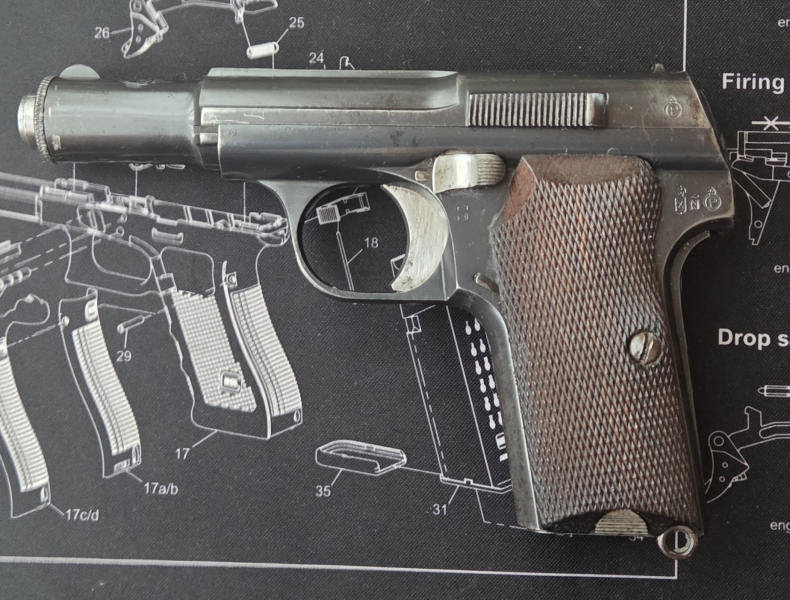 Astra 300 9mm kurz Wehrmacht – Bild 1