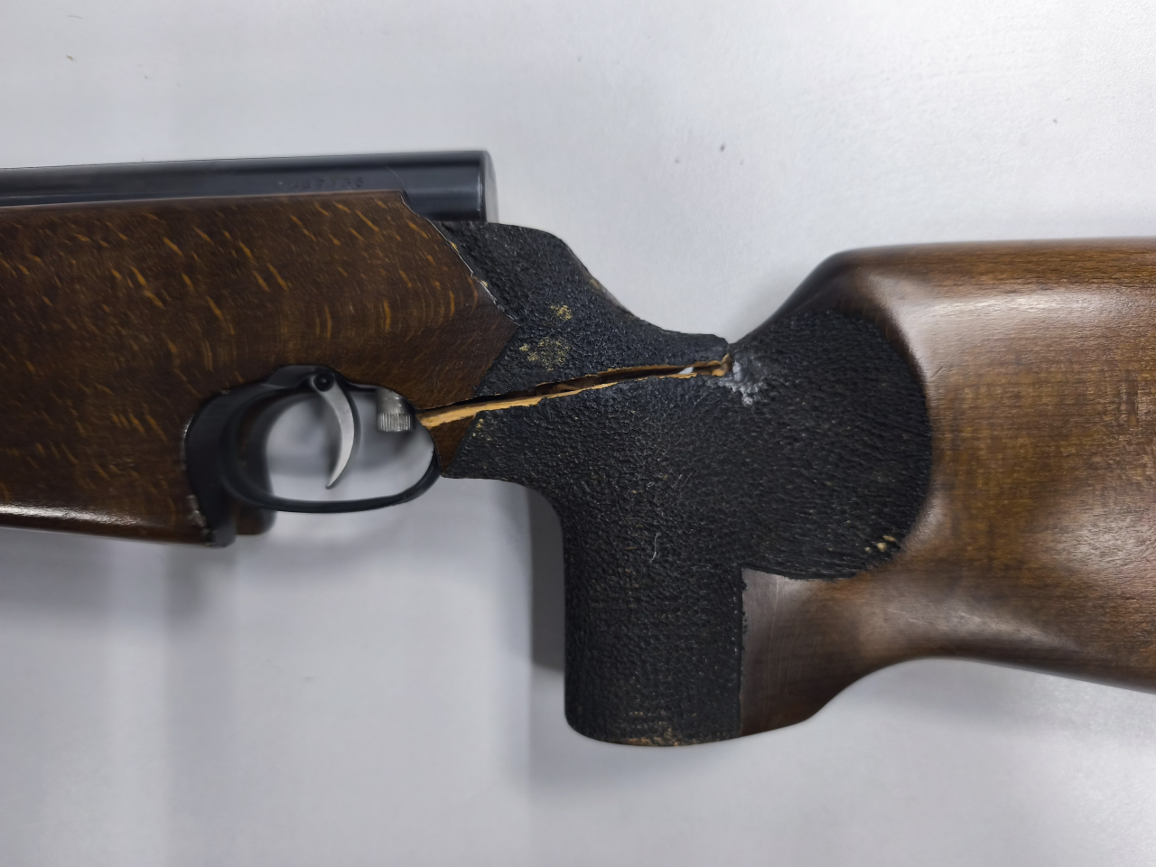 Weihrauch HW 55 Cal. 4,5mm (SN: 1447135) – DEFEKT / Schaftbruch / Ohne Visierung – Bild 2