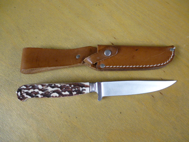 Puma Messer - Gnicker - Nr. 11 3596 - Griffschalen aus Hirschhorn - Lederscheide - Jagdmesser – Bild 2