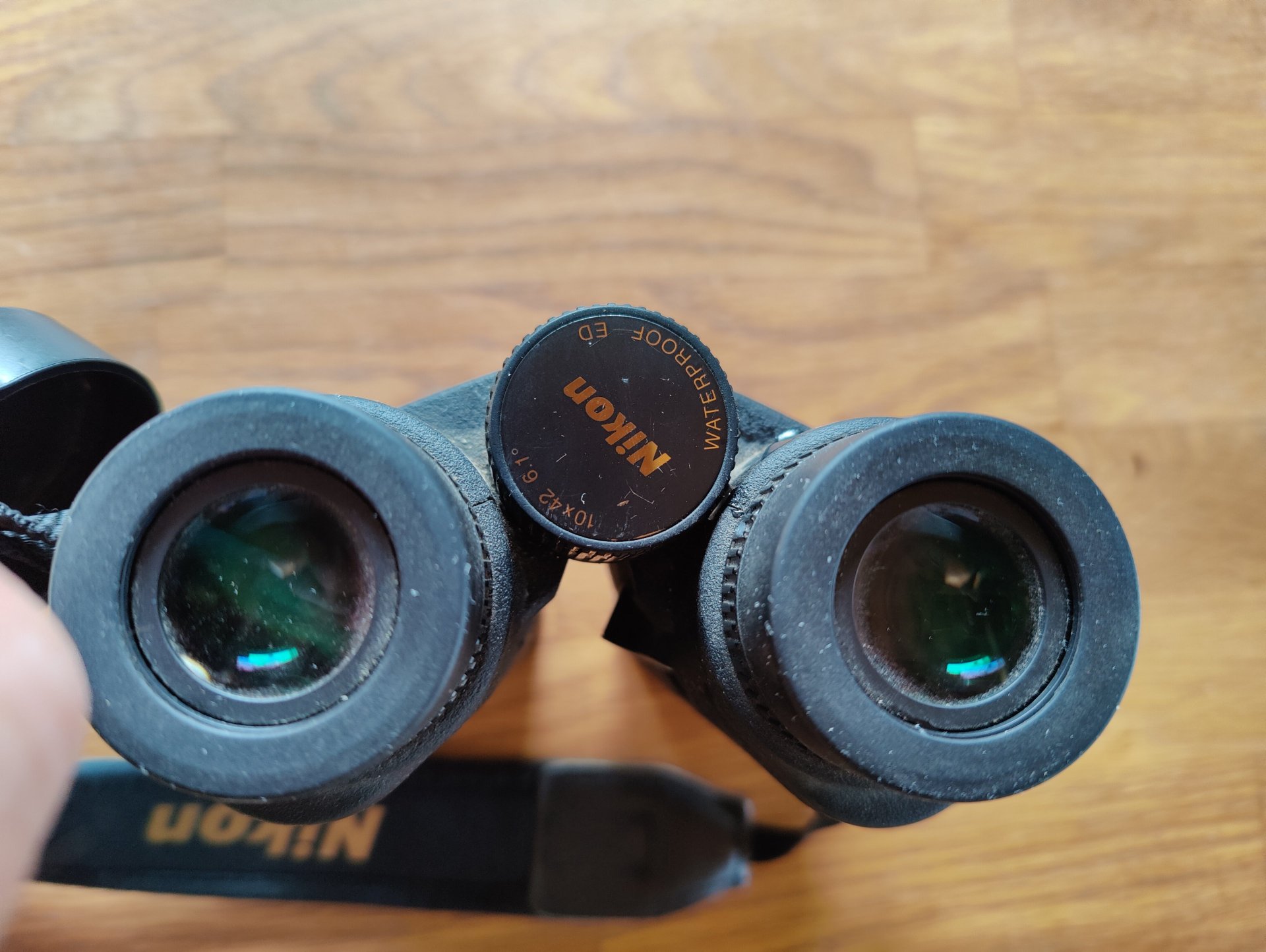 Nikon Fernglas Laserforce 10x42 – kuva 2