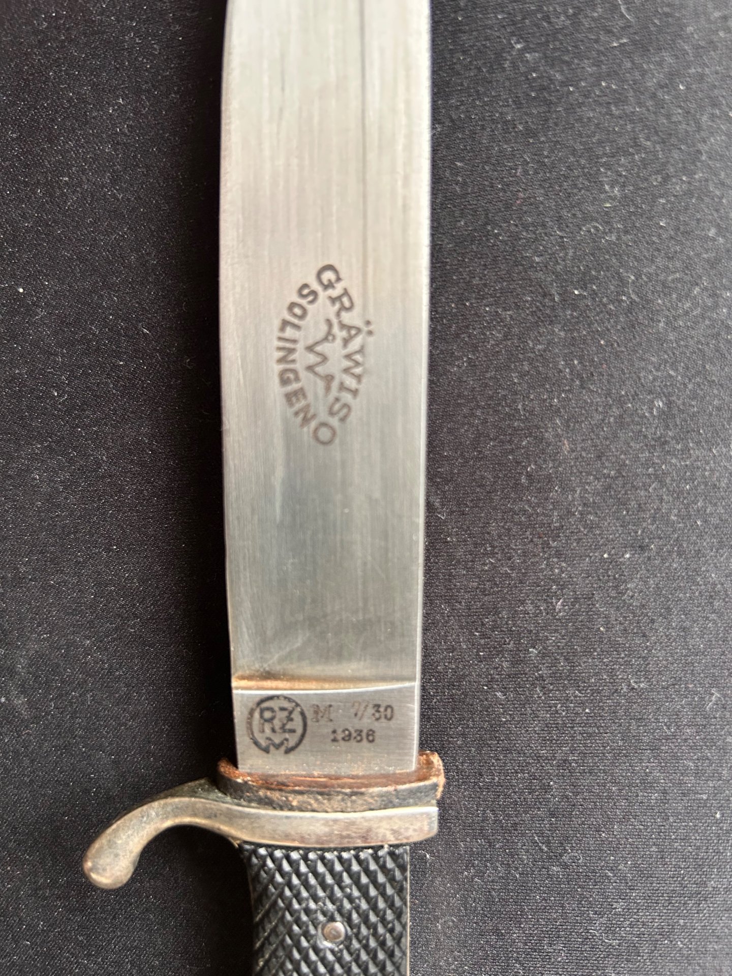 GRÄWISO Solingen – Fahrtenmesser RZM M7/30 1936 mit Scheide und Ledergehänge – Bild 4