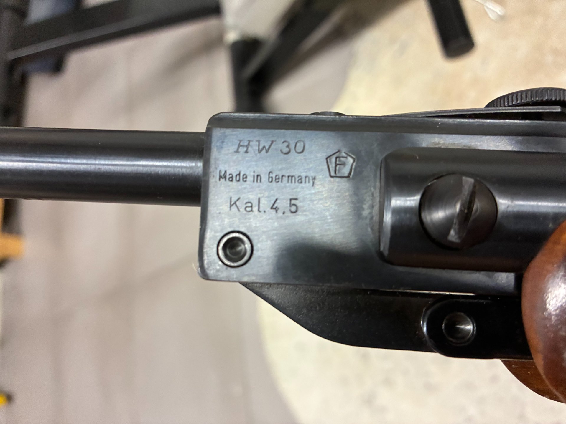 Weihrauch HW 30 4,5mm mit Zielfernrohr Hubertus 4 x20 – Bild 4