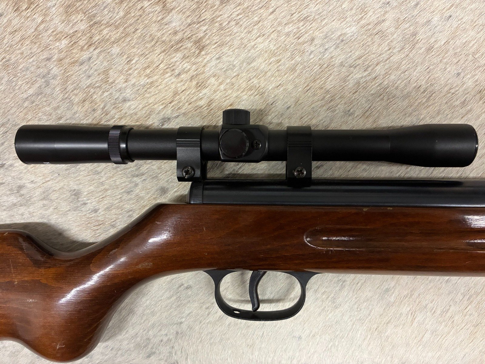 Weihrauch HW 30 4,5mm mit Zielfernrohr Hubertus 4 x20 – Bild 2