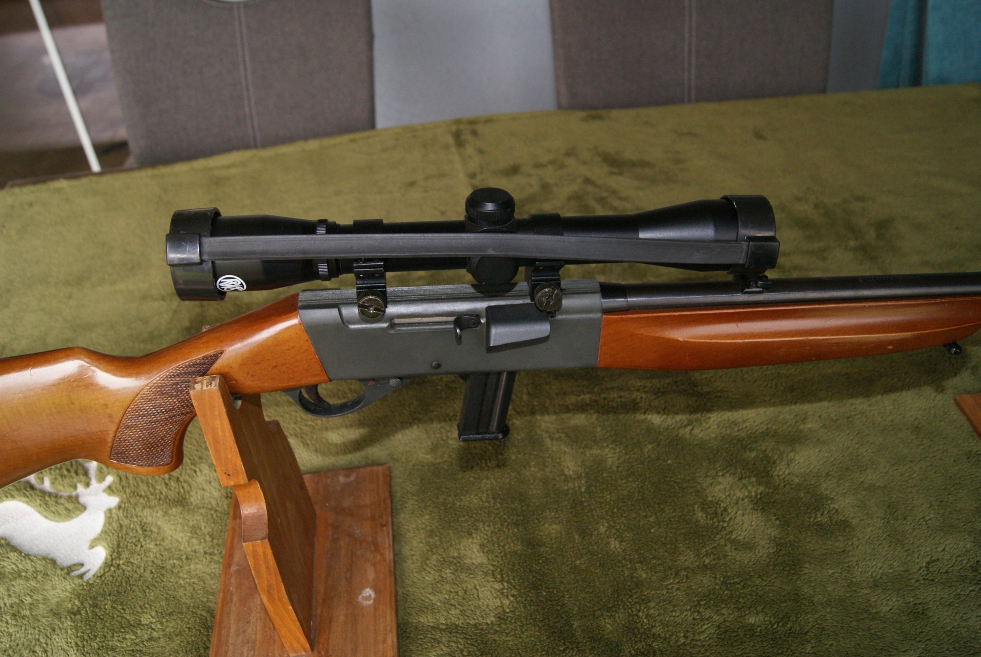 Anschütz halbautomatische Schußwaffe – image 3