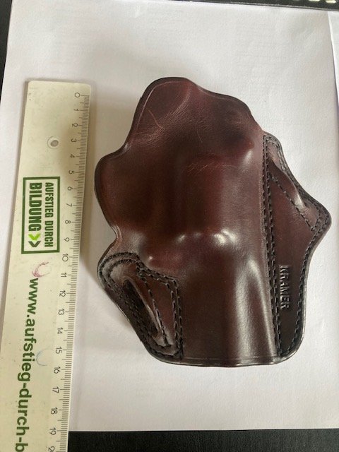 Gürtelholster in Leder für 2 1/4 Zoll Revolver S & W Cal. 357 Mag. 5schüssig, Fabrikat Kramer – Bild 1