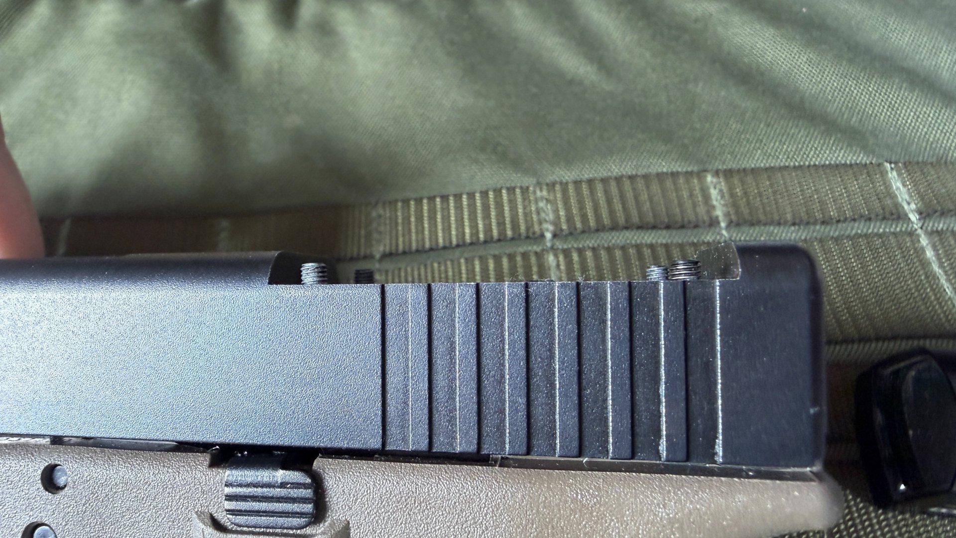 Glock 17 Gen. 3 OD Green mit eingefrästem Docter Sight II – Bild 6