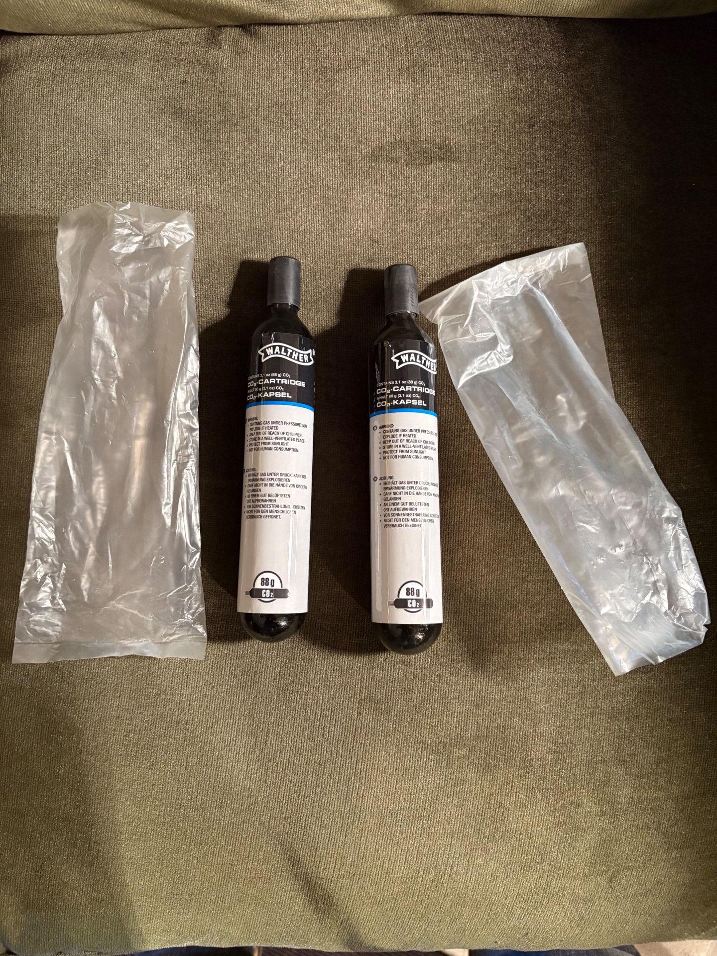 7 CO2 Kartuschen 88Gramm UNBENUTZT/ 4 Original verpackt!! – Bild 2