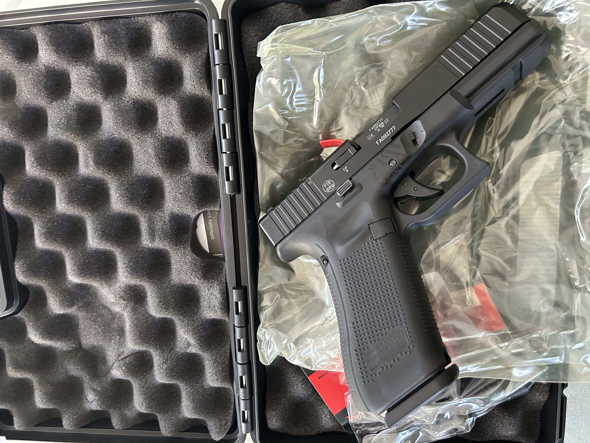 Glock 17 Gen 5 BLK Set Pyrolauncher 9 mm PAK NEU – Bild 2