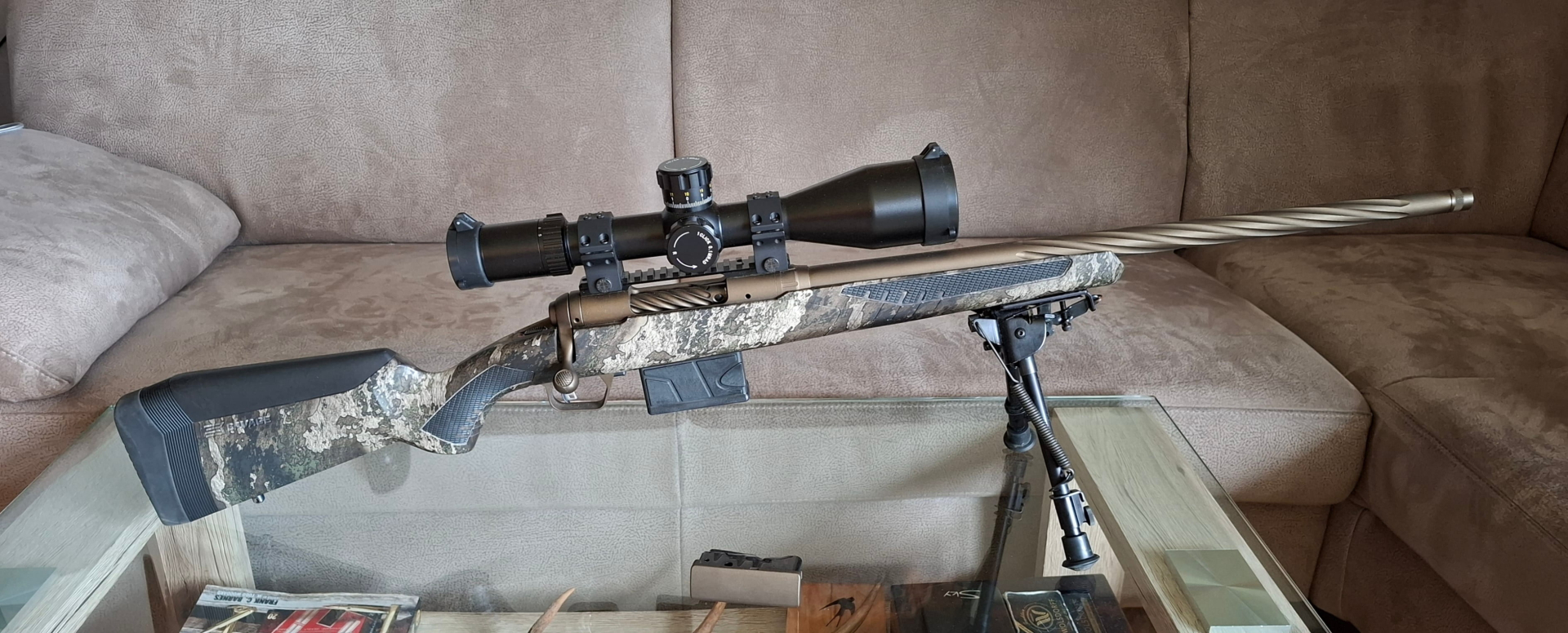Savage 110 High Country in 6.5 Creedmoor, Midnight Bronze Cerakote, kanneliert, sehr präzise – Bild 1