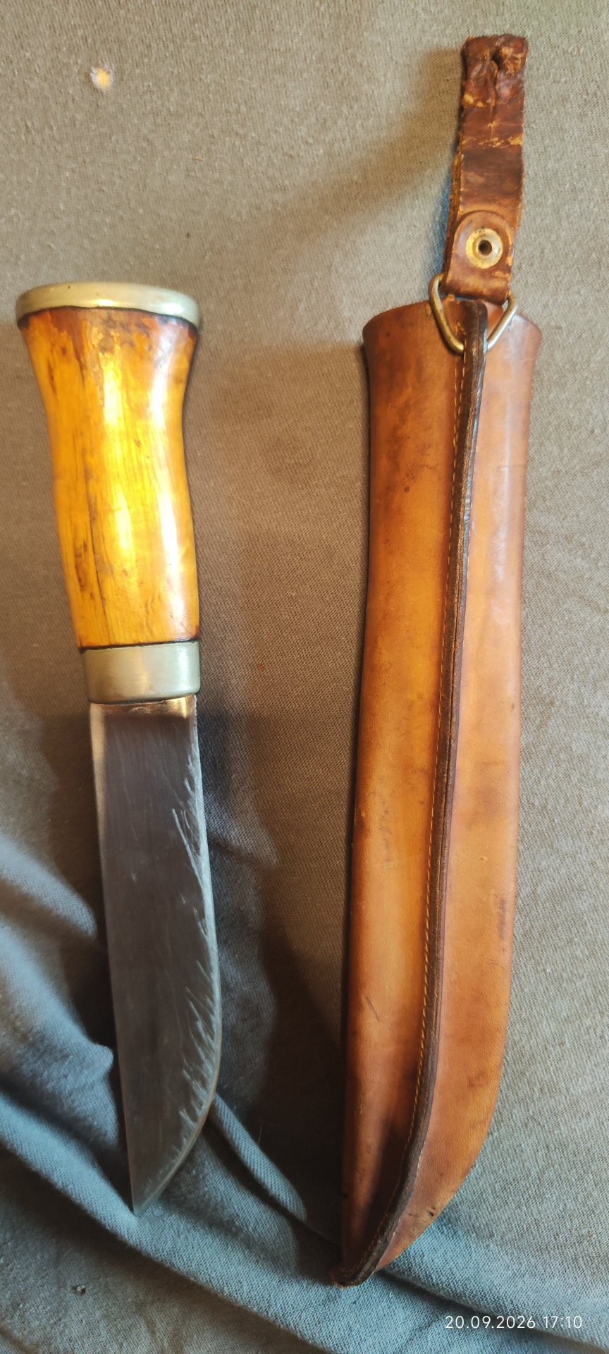 Traditionelles skandinavisches Jagdmesser / Outdoormesser (Puukko / Leuku) – Handarbeit mit verziert – Bild 2