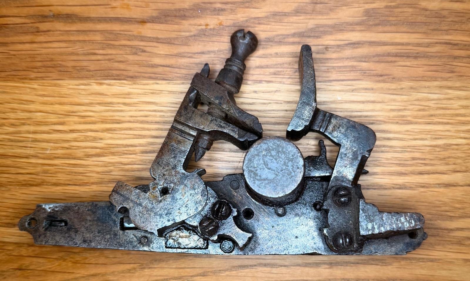 Originales Antikes Schnapphahnschloss – Bild 1