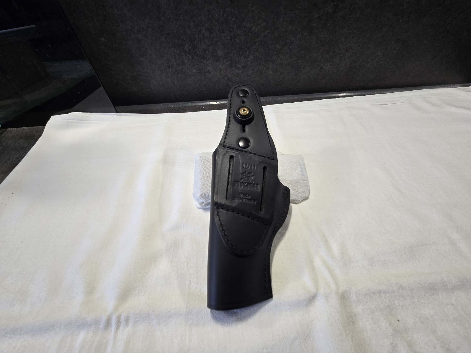 Universal Holster AKAH Revolver – Bild 2
