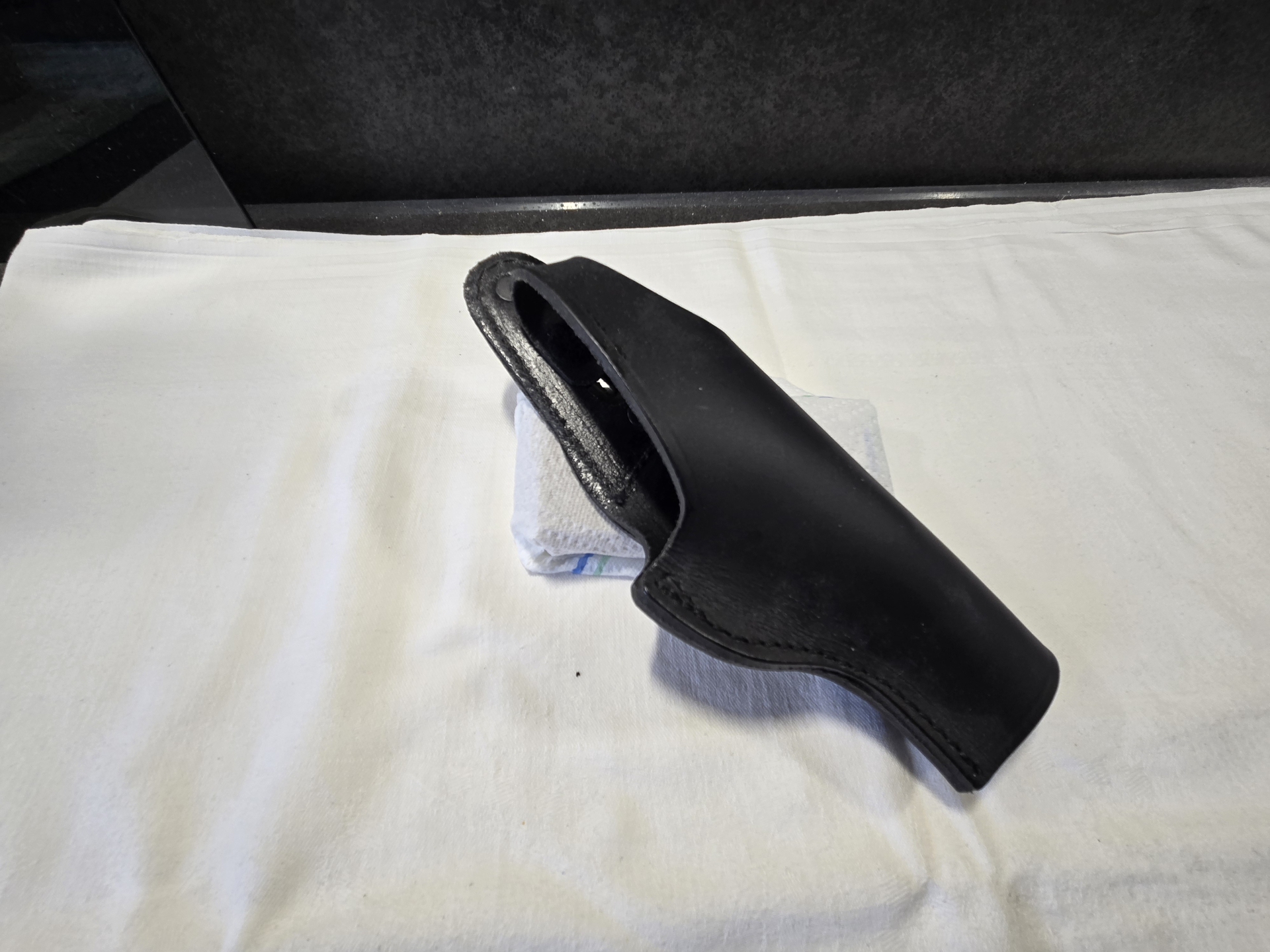 Universal Holster AKAH Revolver – Bild 1