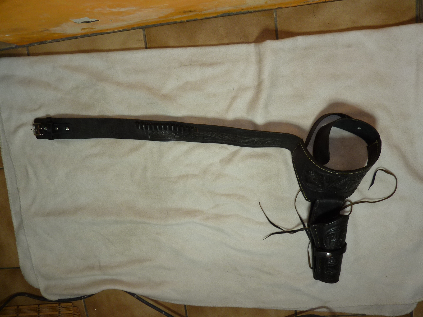 Western Holter aus schwarzem Leder – Bild 1