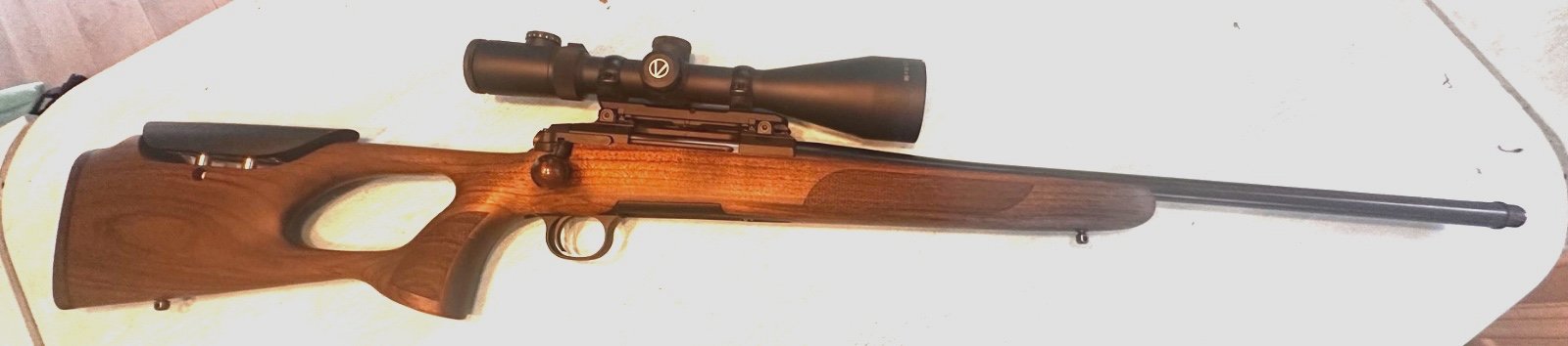STEELACTION Hunting Medium Kaliber 8x57 IS mit VIXEN 2,5-10×56 und A-TEC H2 Schalldämpfer – Bild 1