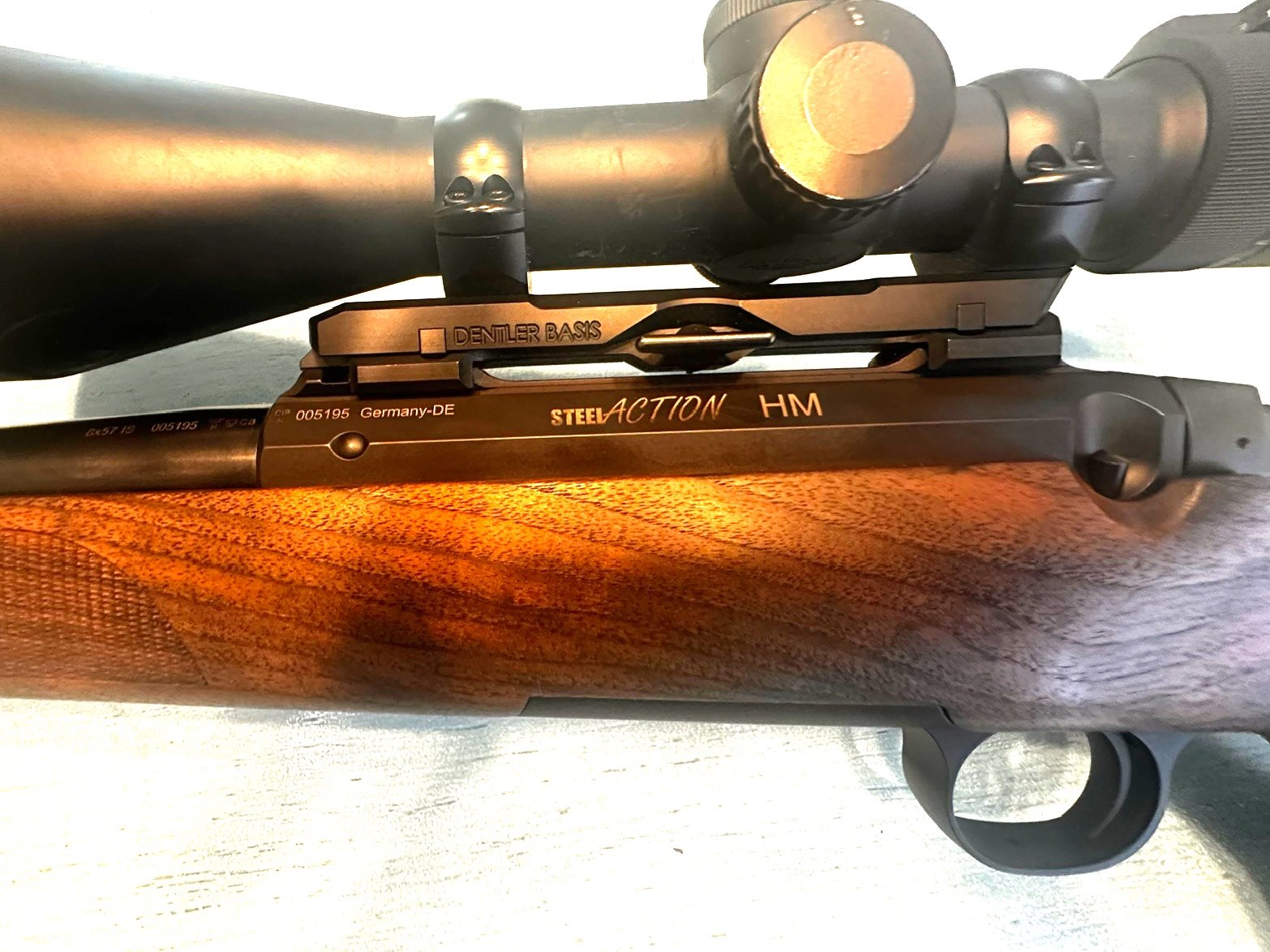 STEELACTION Hunting Medium Kaliber 8x57 IS mit VIXEN 2,5-10×56 und A-TEC H2 Schalldämpfer – Bild 4