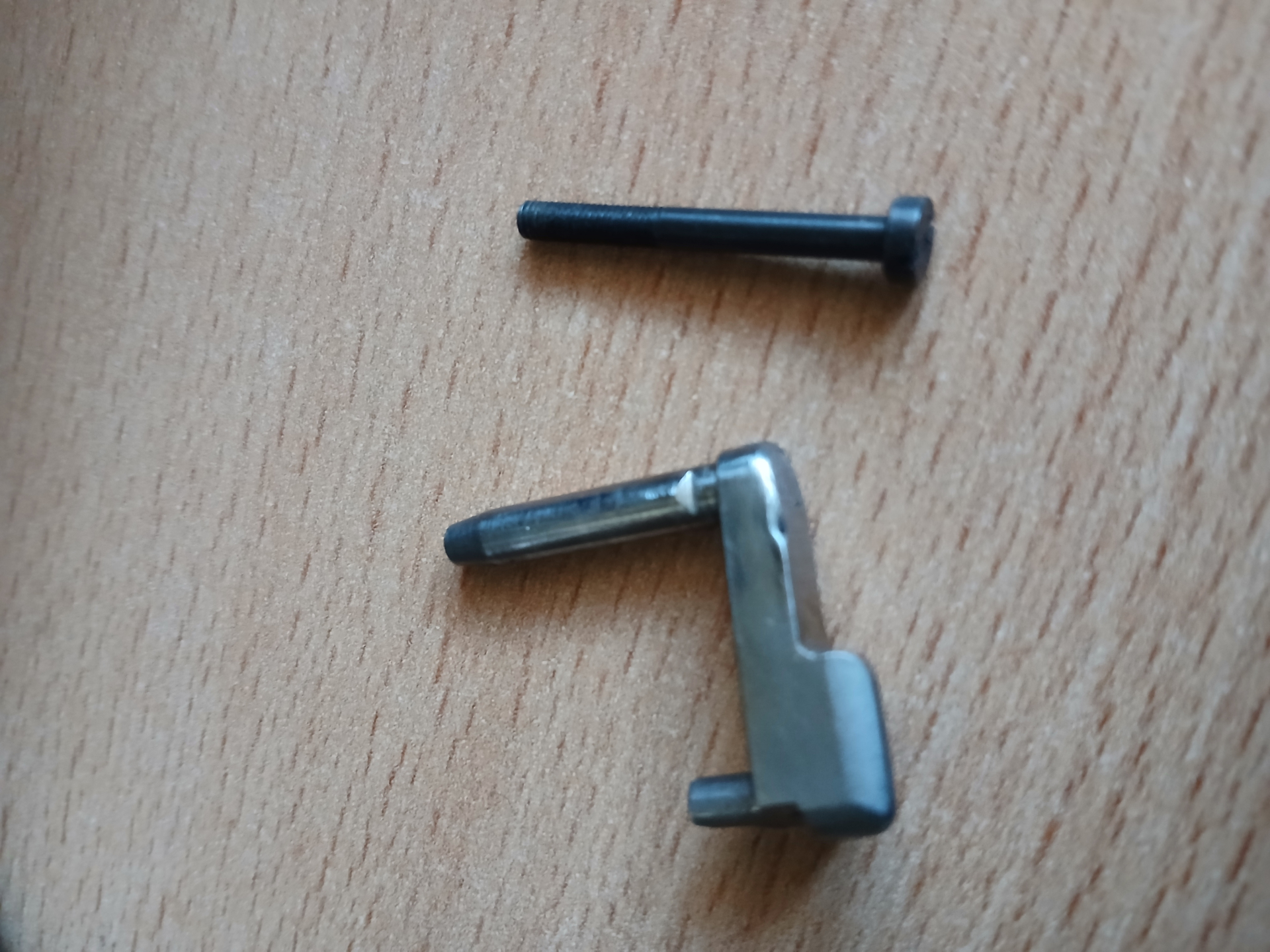 Sig 210 Verschlüßfanghebel+Griffschalenschraube – imagen 2